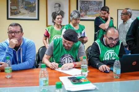 El Gobierno Provincial acordó incremento salarial para agentes de salud con los gremios ATE y UPCN imagen-6