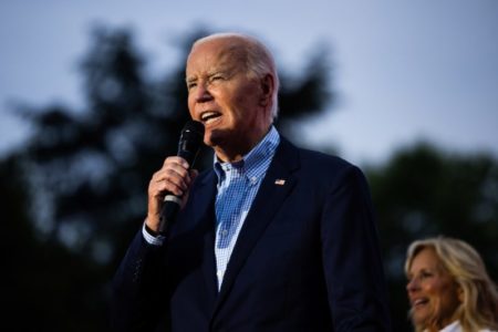 Biden vuelve a la carrera burlándose de Trump: “Lo gané en 2020 y lo volveré a ganar” imagen-16