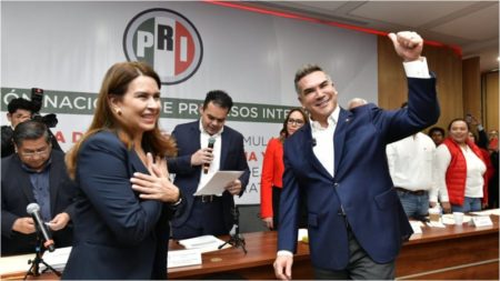 Carolina Viggiano defendió su trabajo con Alito Moreno en el PRI: “Los exgobernadores no quisieron ser oposición, él sí” imagen-11