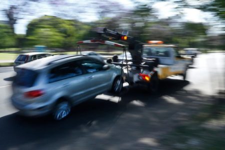 La ciudad anuló la licitación de las grúas por mal estacionamiento imagen-8