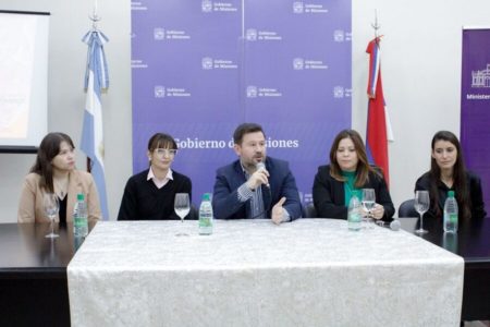 Misiones Contra la Trata: presentaron la “Guía de abordaje para la lucha contra la Trata de Personas destinada a docentes y a toda la comunidad educativa» imagen-13