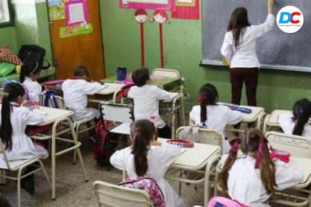 Unos 400 mil estudiantes misioneros retornan a las aulas hoy tras el receso invernal imagen-16