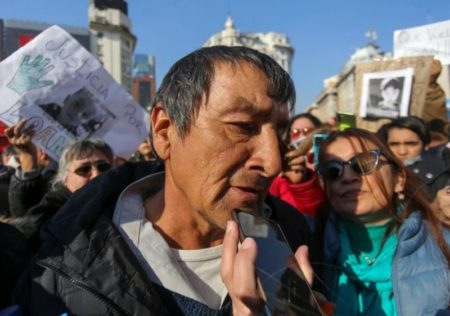 El papá de Loan apuntó contra el gobernador de Corrientes y le pidió “que abra la cabecita” imagen-14