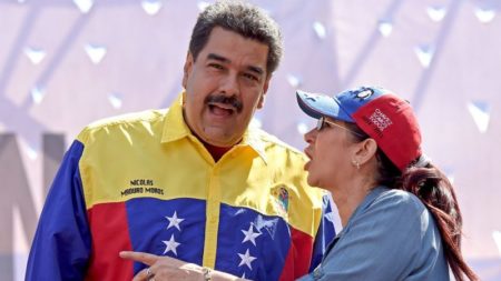 ¿Quién es Cilia Flores, la esposa de Maduro y “primera combatiente” del chavismo? imagen-7