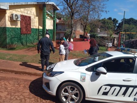 Asistencia Humanitaria: Policías asistieron a una menor en Oberá imagen-7