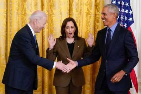 Por qué Obama no apoyó a Kamala Harris después de la decisión de Biden imagen-15