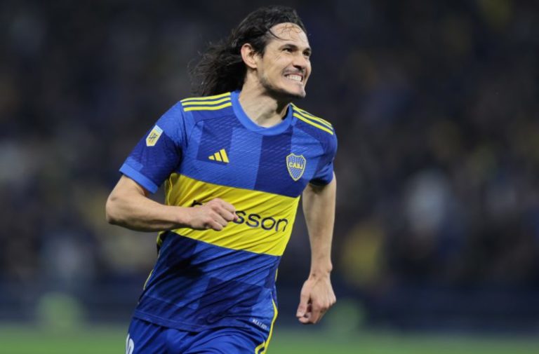 Con goles de Cavani y Merentiel, Boca Juniors vence a Banfield en el postergado de la fecha 7 de la Liga Profesional imagen-4