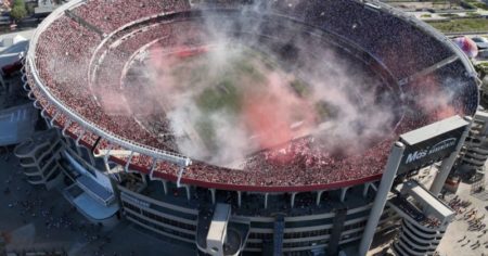 Un hashtag, arengas y enorme expectativa: ¿qué pasará en el Monumental con los hinchas de River? imagen-13