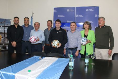 PRESENTARON EL EVENTO QUE TRAERÁ LAS COPAS DE LA SELECCIÓN ARGENTINA A MISIONES imagen-11