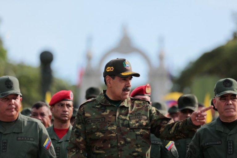 Elecciones en Venezuela: con menos aliados, Maduro se aferra a la lealtad de los militares imagen-4