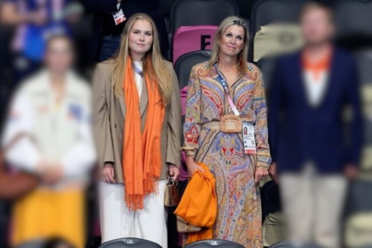 La descontracturada “selfie olímpica” de Máxima Zorreguieta y su hija Amalia en París que causó furor imagen-4