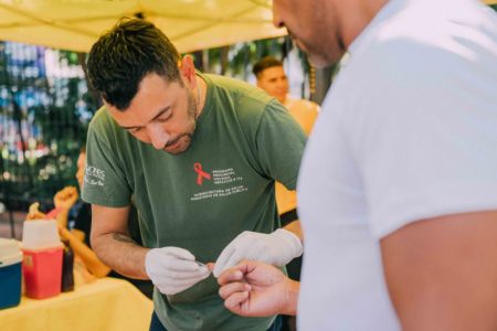 Testeos rápidos y vacunación contra la Hepatitis B en la Plaza 9 de Julio imagen-16