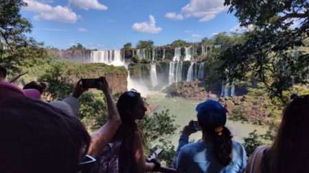 Unos 55 mil turistas visitaron las Cataratas del Iguazú en la primera semana del receso invernal imagen-15