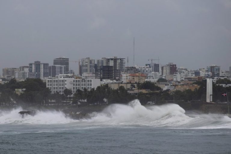 Huracán Beryl deja al menos 7 muertos, destrucción y “alarmante precedente” en el Caribe imagen-4