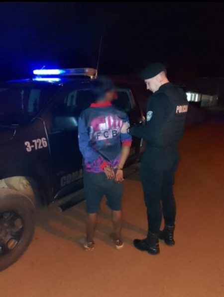 Detienen a conocido delincuente tras robo en Barrio Sapucay imagen-8