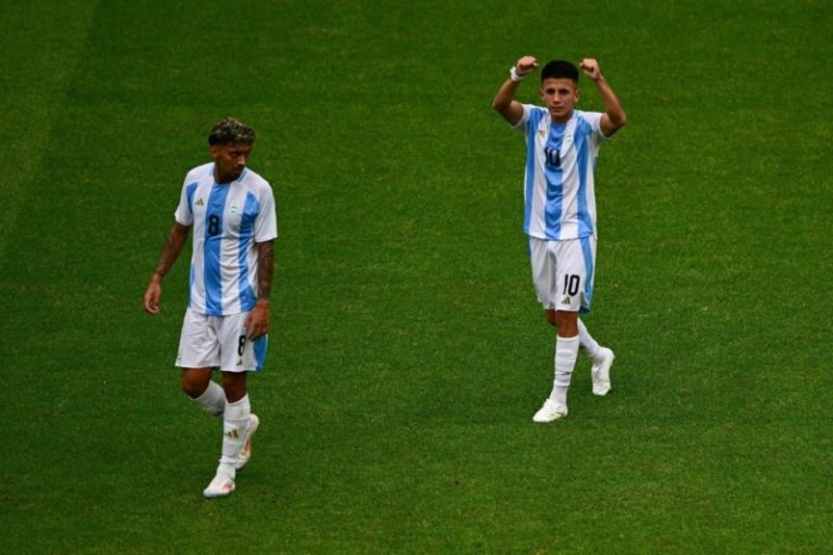 La selección Sub 23 venció a Ucrania y clasificó a cuartos de final en los JJOO imagen-4