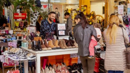 Gran expectativa para el Black Friday en Posadas, con más de mil comercios inscriptos imagen-16