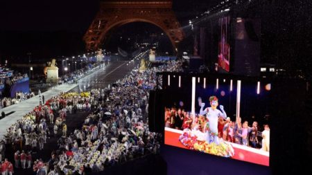 El "hombre azul" de la ceremonia inaugural defiende un momento olímpico memorable imagen-7