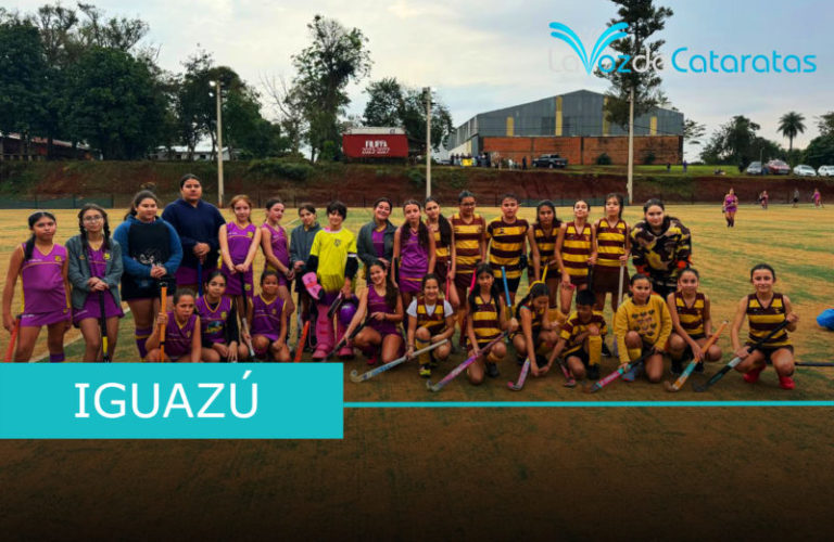 A pesar de la lluvia, se Jugaron los partidos de la Federación Misionera de Hockey en Iguazú imagen-4