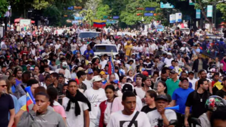 Protestas en Venezuela tras el resultado electoral que dio la victoria a Maduro imagen-8