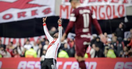 El dato que demuestra cuánto viene dependiendo River de Borja para los goles imagen-15