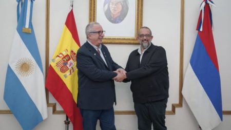 EL GOBIERNO DE MISIONES BRINDÓ ASISTENCIA A LA MISIÓN CONSULAR DE ESPAÑA QUE BENEFICIÓ LA AGILIZACIÓN DE TRÁMITES A MILES DE PERSONAS imagen-13