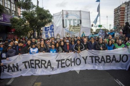 🔴En vivo. De San Cayetano a Plaza de Mayo por la crisis social y laboral imagen-8