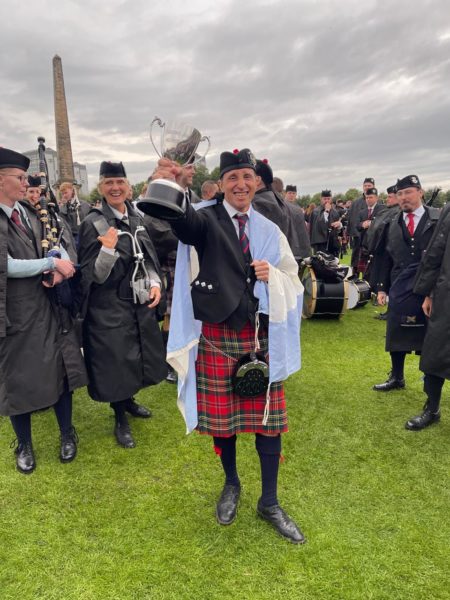 La increíble hazaña del médico argentino que subió al podio en el Mundial de Bandas de Gaiteros en Escocia imagen-13