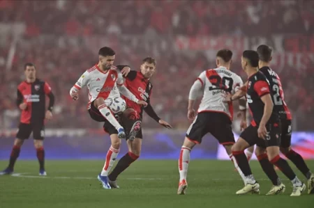 River igualó ante Newell´s y no pudo prenderse en la lucha del campeonato imagen-11