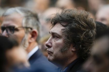 Javier Milei volvió a atacar al periodismo y defendió a quienes usan las redes sociales imagen-16