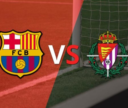 Comienza el partido entre Barcelona y Valladolid en el Estadio Olímpico Lluís Companys imagen-4