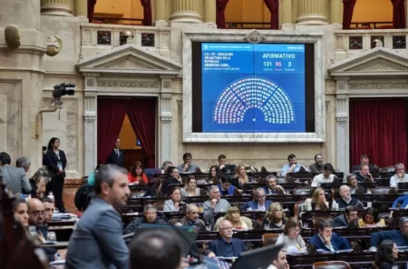 Diputados aprobó y giró al Senado el proyecto que declara la esencialidad educativa imagen-8