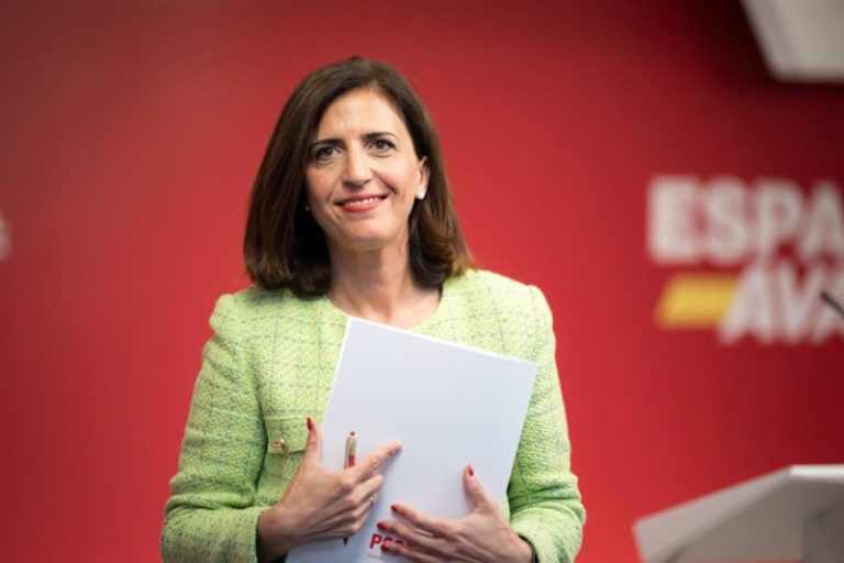 El PSOE pide explicaciones "inmediatas" a Feijóo sobre "los muchos millones de dinero público circulando en su familia" imagen-4