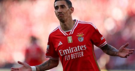 Se lesionó Di María y es baja en el Benfica imagen-15