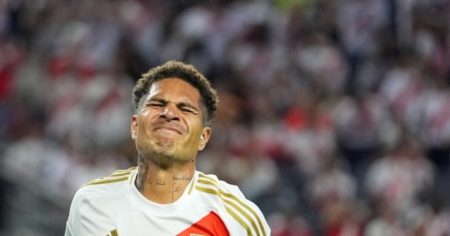 Sorpresa: Banfield va por Paolo Guerrero imagen-14