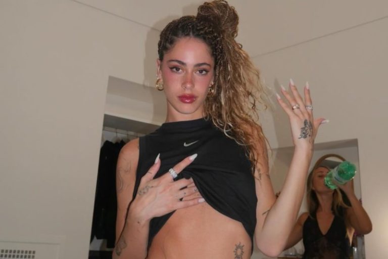 El look disruptivo que lució Tini Stoessel en su salida de “chicas” en sus vacaciones por Italia imagen-4