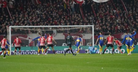 Video: el gol anulado a Enzo Pérez contra Boca imagen-6