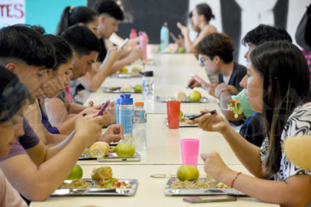 Abrieron las inscripciones para el servicio de cena en el comedor de la UNaM imagen-7