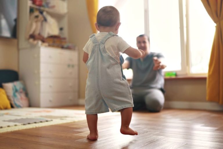 Qué significa la crianza positiva, el modelo que busca educar hijos más independientes y felices imagen-4