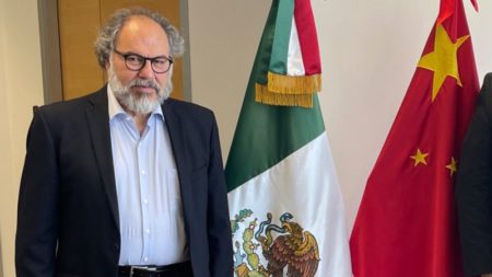 Leopoldo Michel Díaz, cónsul de México en Shanghái, fue relevado de su puesto tras insultar a personal diplomático imagen-8