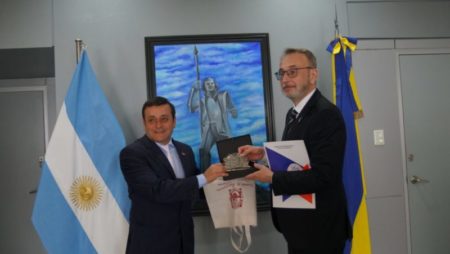 Herrera Ahuad recibió al Embajador de Ucrania en la Legislatura imagen-11