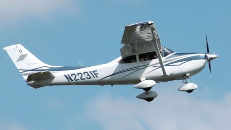 Cayó una avioneta sobre una de las pistas de sky del Cerro Chapelco: hay dos heridos imagen-13