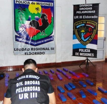 Eldorado: Secuestraron marihuana valuada en más de 100 millones de pesos imagen-15