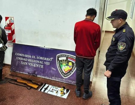 Se exhibían por redes sociales con las cabezas de tucanes que habían matado: Fueron detenidos imagen-13