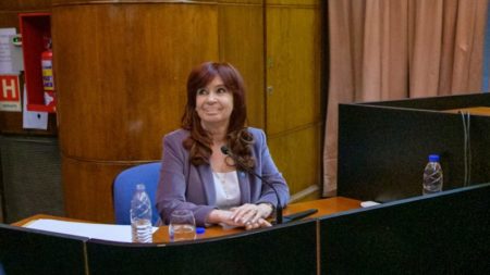 Cristina Kirchner apuntó contra el fiscal Luciani, defendió a su custodia y pidió hallar a los autores “intelectuales” del ataque imagen-11