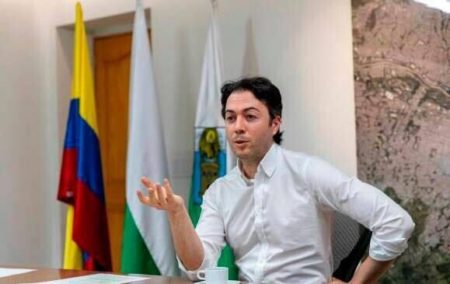 Daniel Quintero pidió premio Nobel para Gustavo Petro por su gestión ante la crisis de Venezuela: “Avanza en una opción pacífica, la entrega de actas o una salida para Maduro” imagen-13