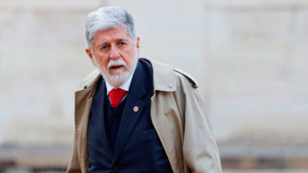 Celso Amorim, enviado de Lula da Silva a Venezuela, insiste con repetir elecciones: Si dicen que ganaron, van a volver a ganar imagen-15