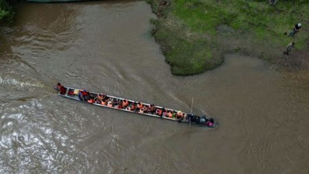 Al menos 45 migrantes han muerto este año cruzando por territorio panameño en su ruta a EE.UU. El Gobierno de Panamá recuerda que "el Darién es mortal" imagen-8