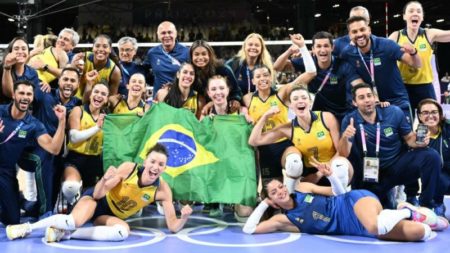 Brasil gana el bronce en voleibol femenino tras vencer a Turquía y suma su cuarta medalla olímpica en este deporte imagen-11