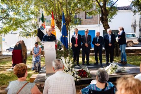 Gobierno Vasco en el homenaje al primer niño asesinado por ETA: "La memoria es la mayor victoria frente al horror" imagen-6